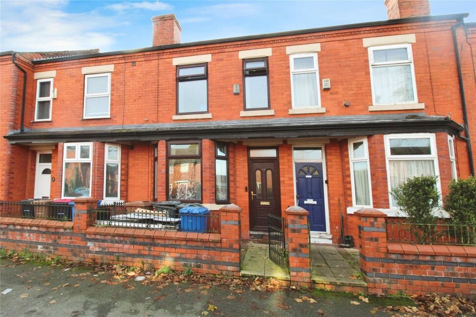 Main image of 3 bedroom Mid Terrace House to rent, New Cross Street, Salford, Greater Manchester, M5
