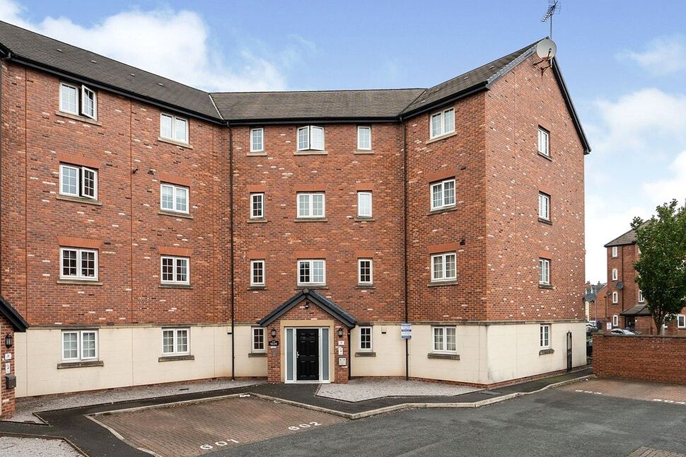 Main image of 1 bedroom Flat for sale, Giants Seat Grove, Swinton, Greater Manchester, M27