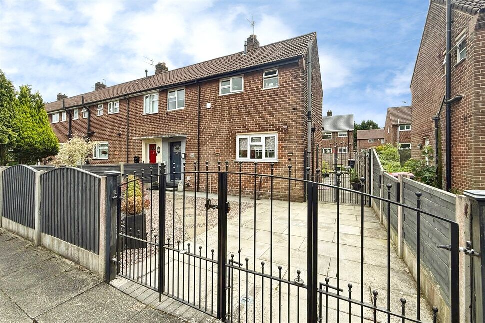 Main image of 2 bedroom End Terrace House for sale, Ludlow Avenue, Clifton, Greater Manchester, M27