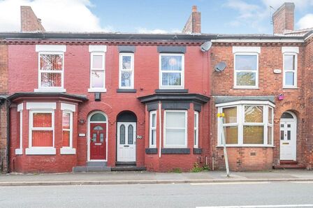 3 bedroom Mid Terrace House to rent