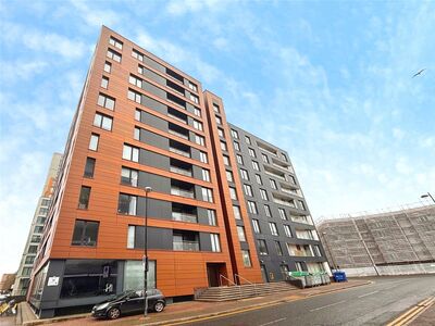 Elmira Way, 2 bedroom Flat to rent, &pound;1,295 pcm