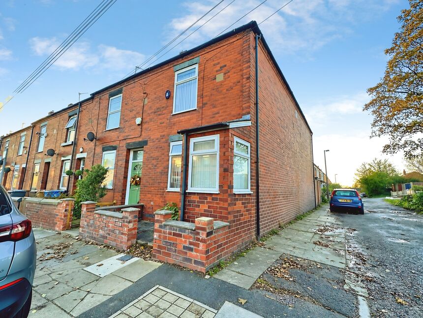 2 bedroom End Terrace House for sale