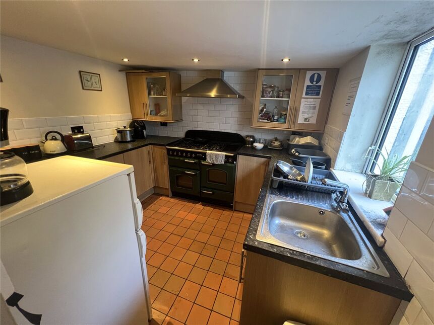 Main image of 1 bedroom  Room to rent, Belgrave Road, Torquay, Devon, TQ2