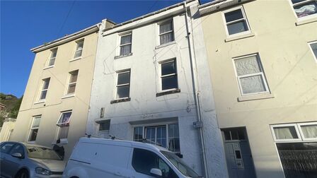 Madrepore Road, 2 bedroom  Flat to rent, &pound;825 pcm