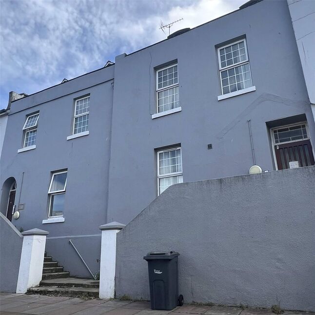 Main image of 1 bedroom Flat to rent, Union Street, Torquay, Devon, TQ2