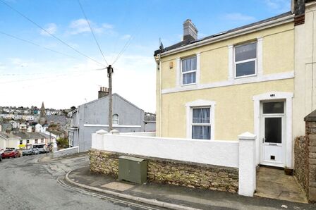 4 bedroom End Terrace House for sale