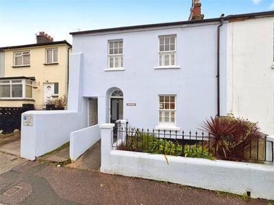 4 bedroom End Terrace House for sale
