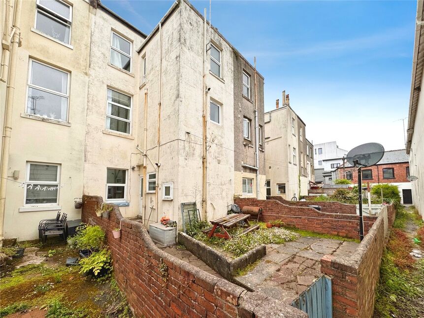 Main image of 2 bedroom Flat for sale, Tor Hill Road, Torquay, Devon, TQ2