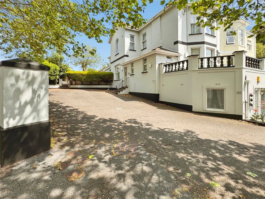 Main image of 1 bedroom Flat for sale, Thurlow Road, Torquay, Devon, TQ1