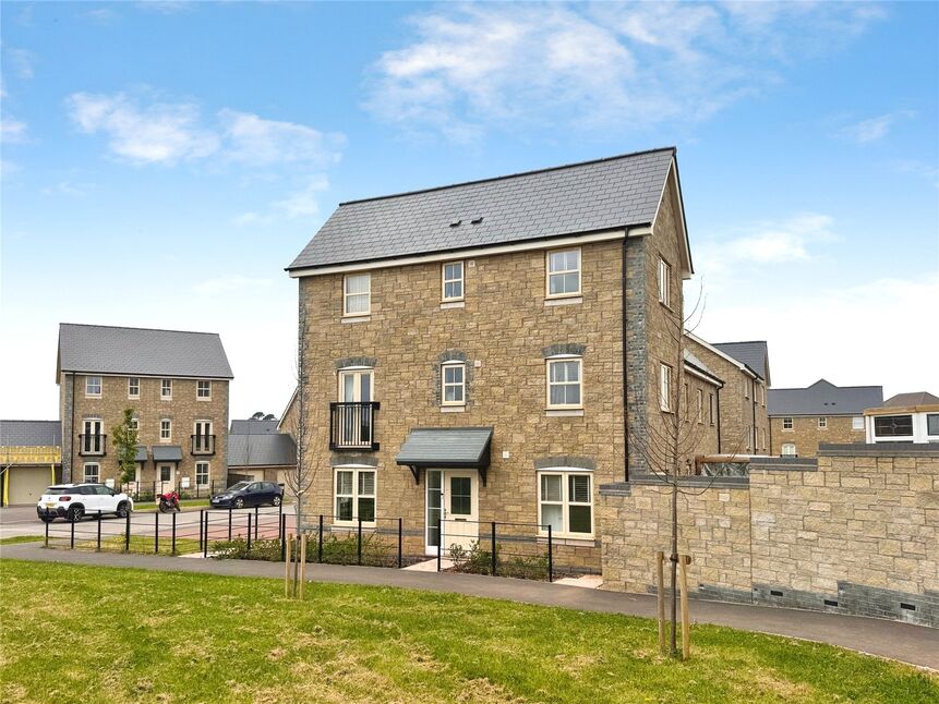 3 bedroom Mid Terrace House for sale