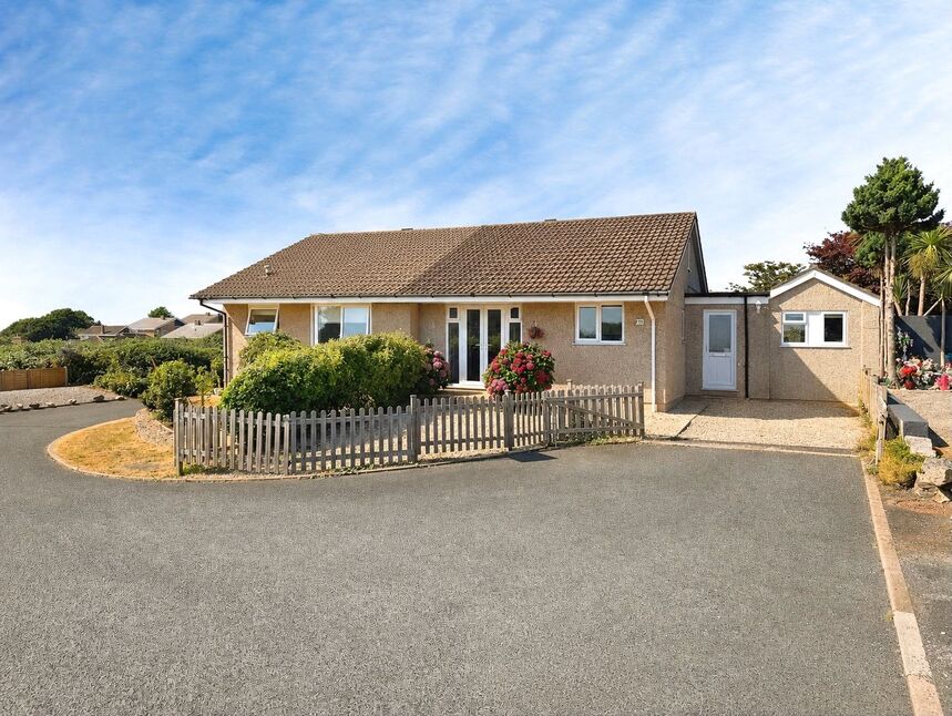 Main image of 3 bedroom Semi Detached Bungalow for sale, Hennock Road, Paignton, Devon, TQ4