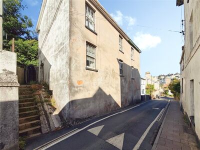 2 bedroom End Terrace House for sale