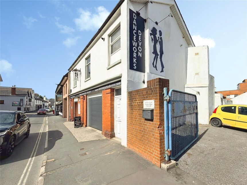 Main image of 2 bedroom Flat to rent, East Street, Newton Abbot, Devon, TQ12