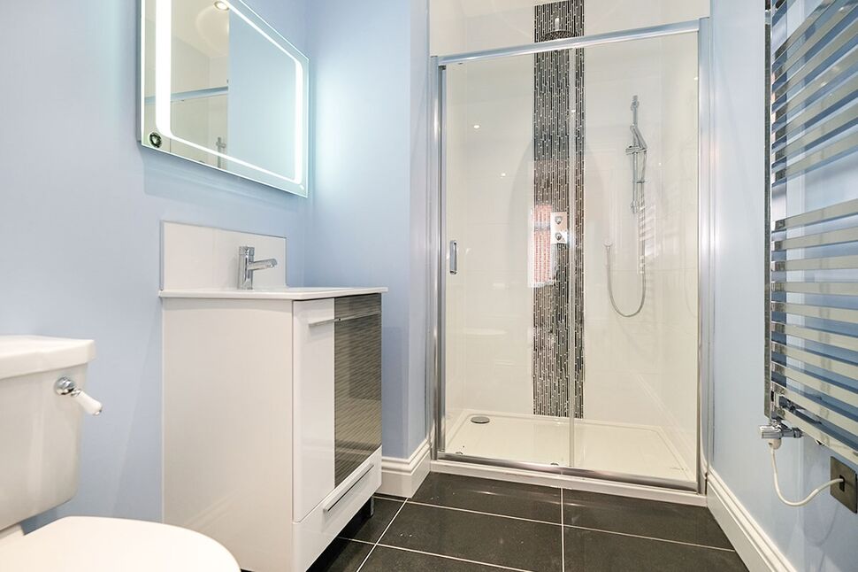 En-Suite Shower / WC