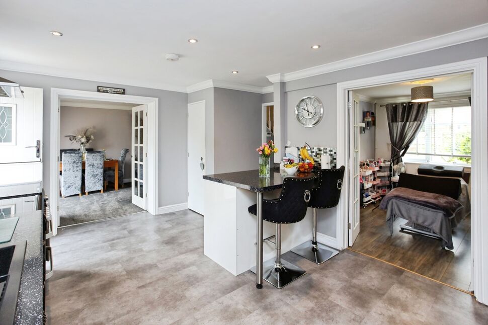 Kitchen / Breakfast Room