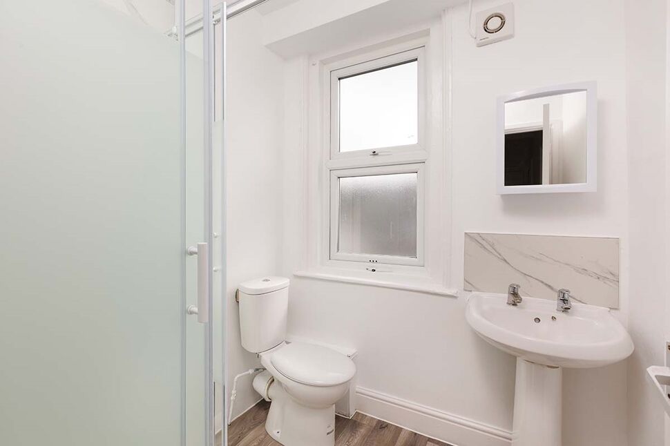 Shower Room / WC