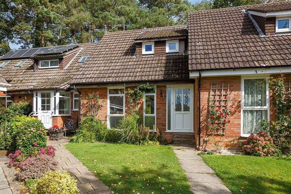 Main image of 2 bedroom Mid Terrace House to rent, Batchelors, Pembury, Kent, TN2