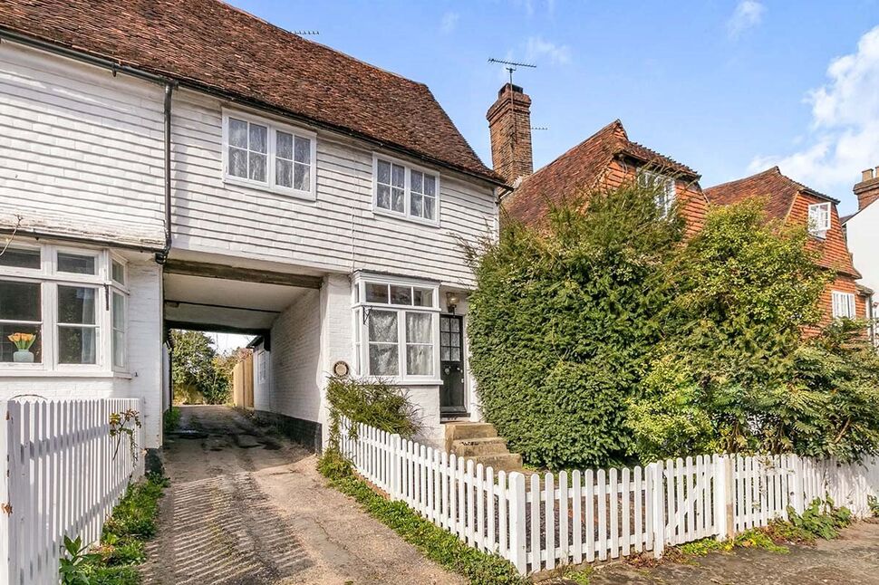 Main image of 3 bedroom Mid Terrace House to rent, High Street, Cranbrook, Kent, TN17