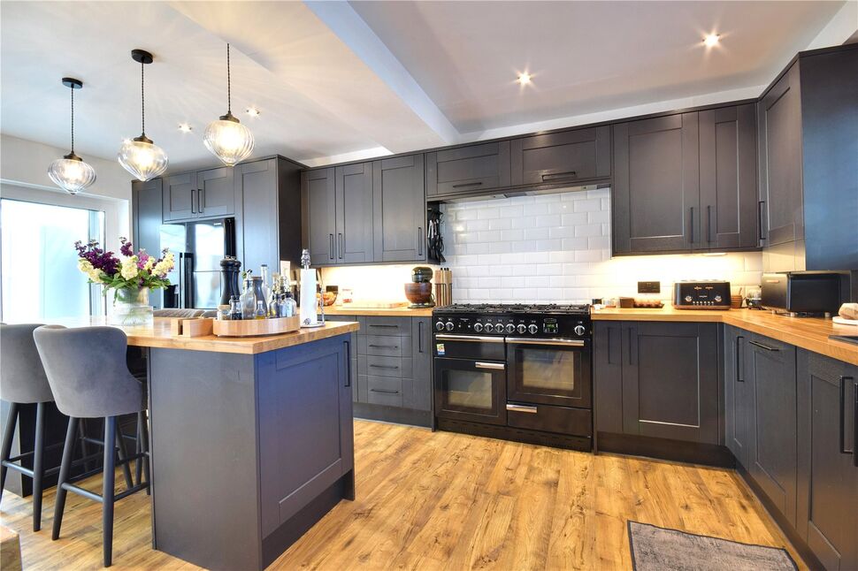Kitchen / Breakfast Room