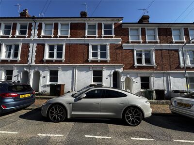 Grecian Road, 3 bedroom Mid Terrace House to rent, £2,000 pcm