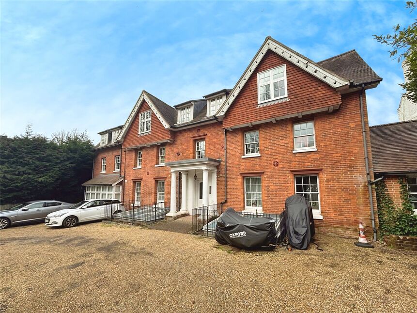Main image of 2 bedroom  Flat to rent, Bishops Down Road, Tunbridge Wells, Kent, TN4