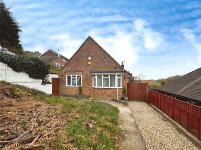 Ferndale, 3 bedroom Detached Bungalow to rent, £1,895 pcm