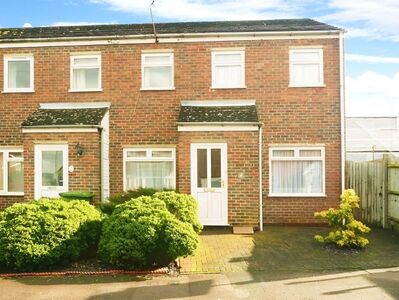 2 bedroom End Terrace House to rent