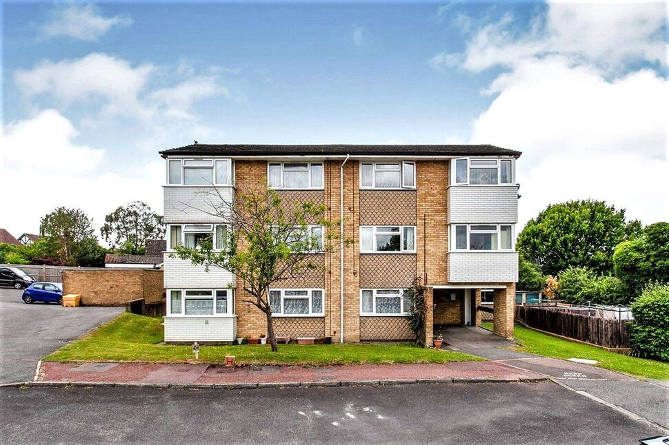 Main image of 1 bedroom  Flat to rent, Chenies Close, Tunbridge Wells, Kent, TN2
