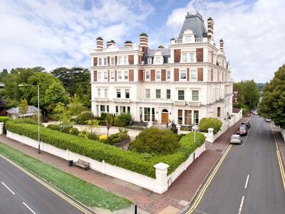 1 bedroom  Flat for sale