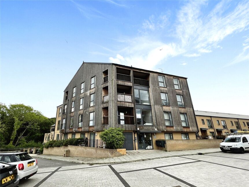 2 bedroom Flat for sale