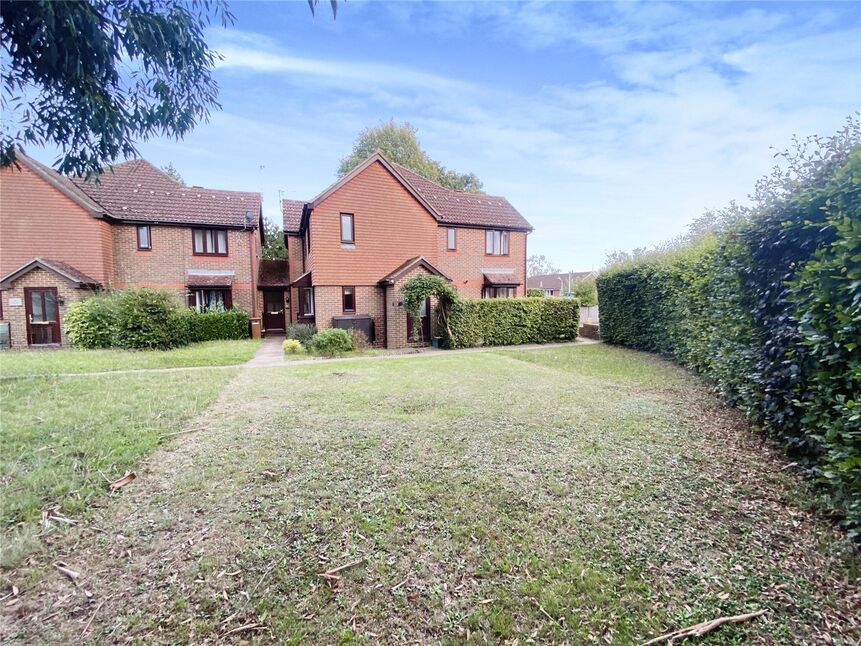 1 bedroom Mid Terrace House for sale, Hawkenbury Mead, Tunbridge Wells