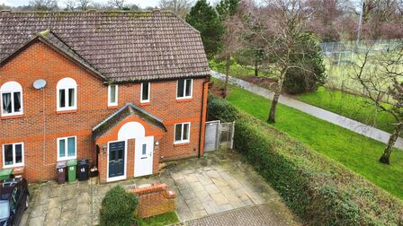 Hawkenbury Mead, 2 bedroom End Terrace House for sale, &pound;410,000