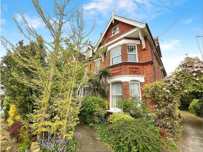 Court Road, 1 bedroom  Flat to rent, £900 pcm