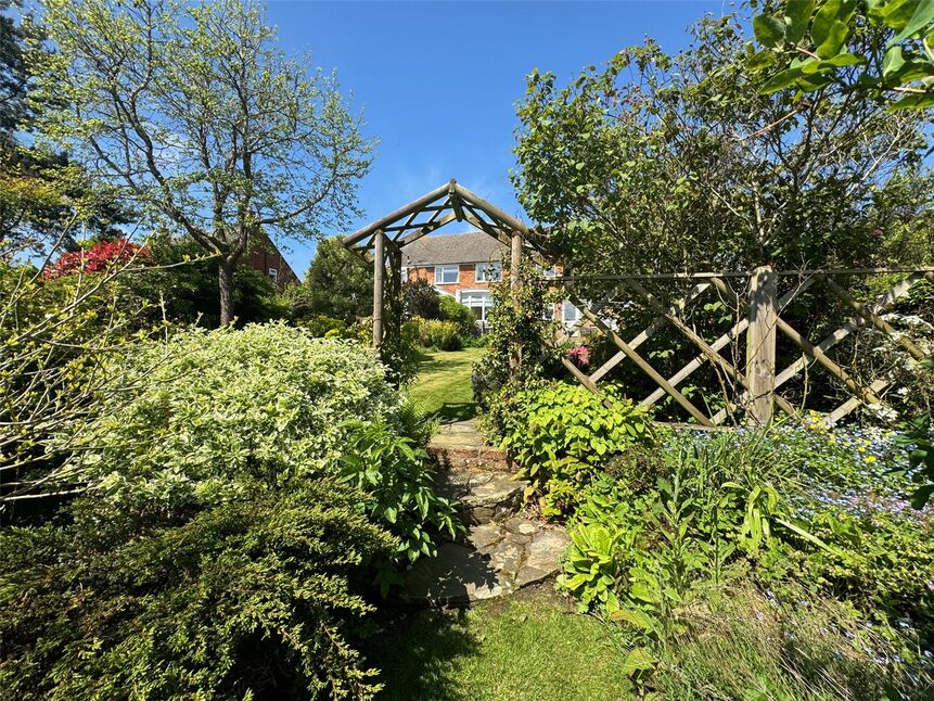 3 bedroom Semi Detached House for sale, Stone Cross Road, Wadhurst, TN5