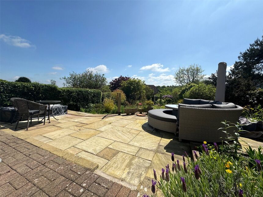 3 bedroom Semi Detached House for sale, Stone Cross Road, Wadhurst, TN5