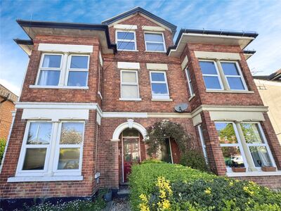 Upper Grosvenor Road,  Flat to rent, £650 pcm