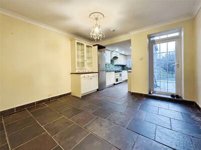 Clifton Road, 3 bedroom End Terrace House to rent, &pound;1,800 pcm