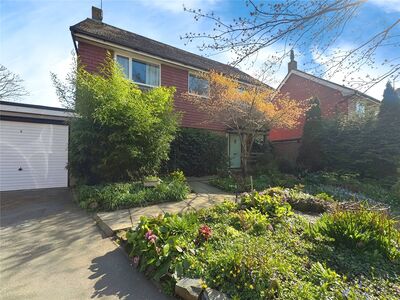 Shirley Gardens, 4 bedroom Detached House to rent, £2,500 pcm