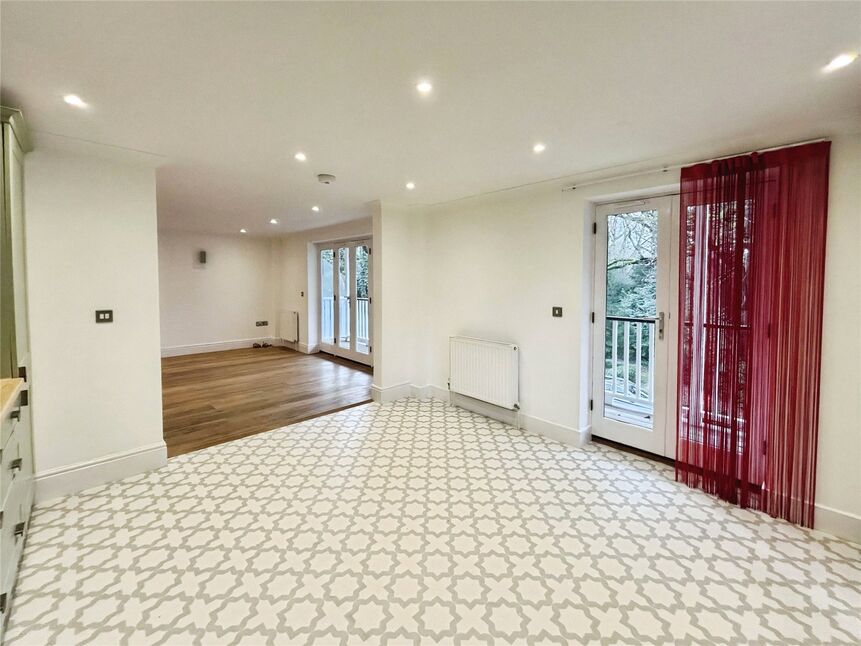 Kitchen / Breakfast Room