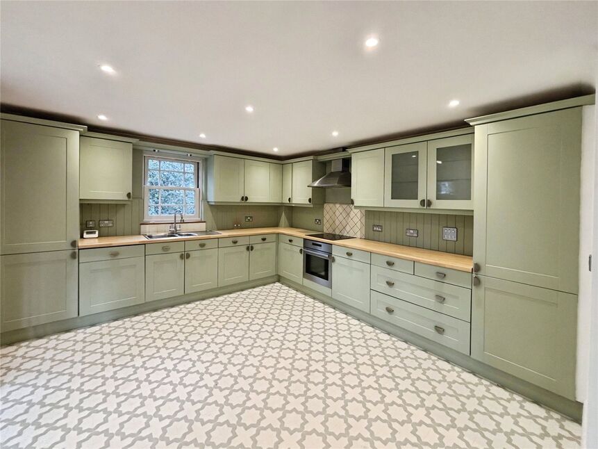 Kitchen / Breakfast Room