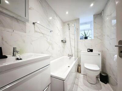 Frant Road, 1 bedroom  Flat to rent, £1,250 pcm