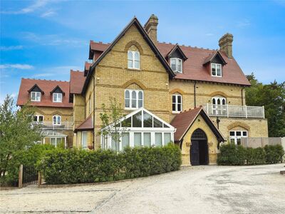2 bedroom  Flat for sale