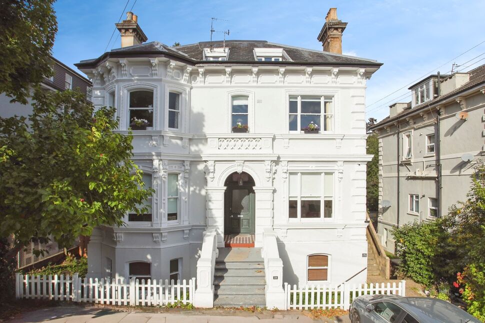 Main image of 2 bedroom  Flat for sale, Upper Grosvenor Road, Tunbridge Wells, Kent, TN1
