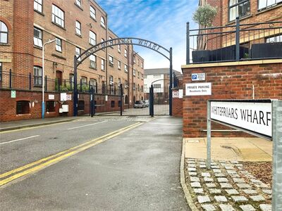 Whitefriars Wharf, 2 bedroom Flat to rent, &pound;1,500 pcm