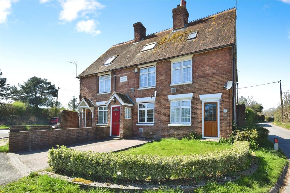 2 bedroom Mid Terrace House for sale