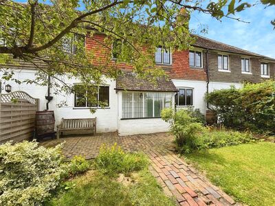 3 bedroom Mid Terrace House for sale