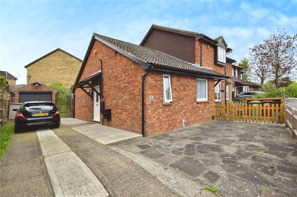 1 bedroom Semi Detached Bungalow for sale