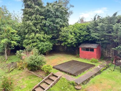 Charltons Way, 2 bedroom  Flat for sale, £275,000