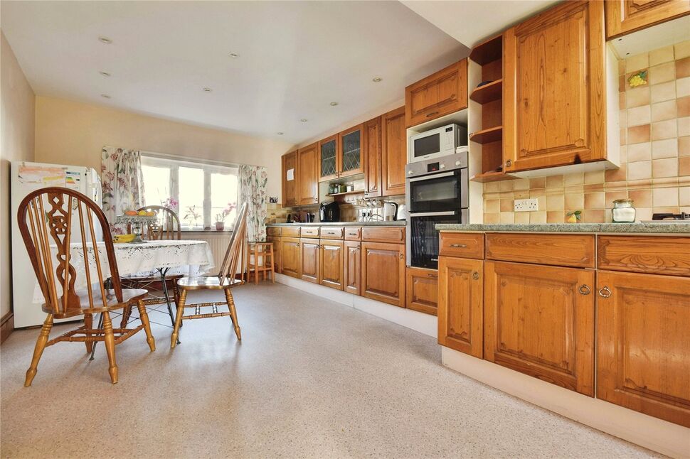 Kitchen / Breakfast Room