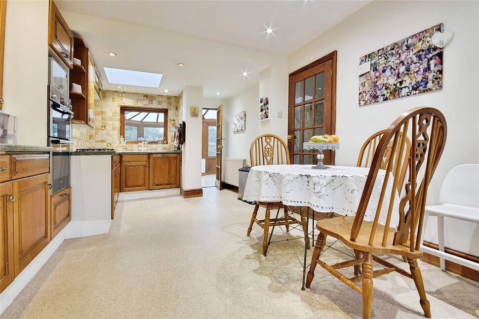 Kitchen / Breakfast Room